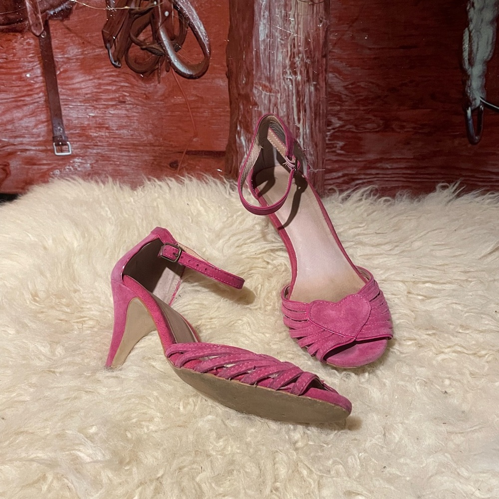Aldo pink suede shoes